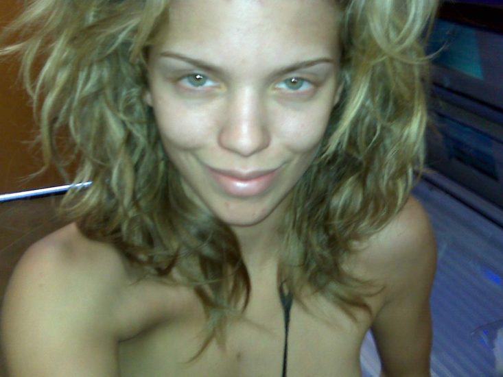 AnnaLynne McCord nude selfie leaked