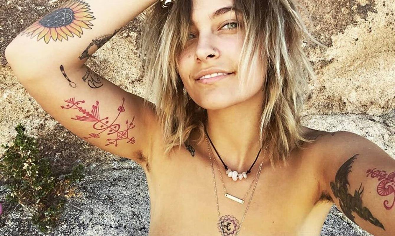 04-paris-jackson-topless-boobs