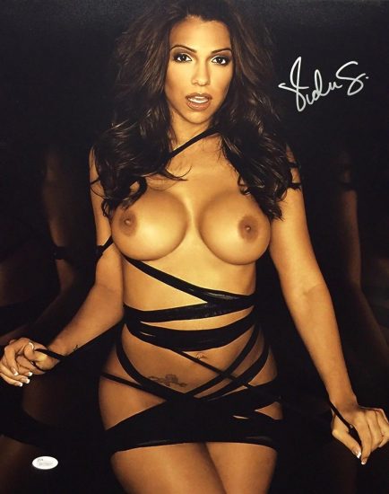 vida guerra boobs