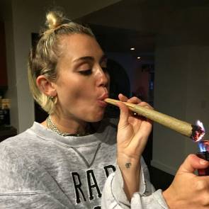 Miley Cyrus smoking