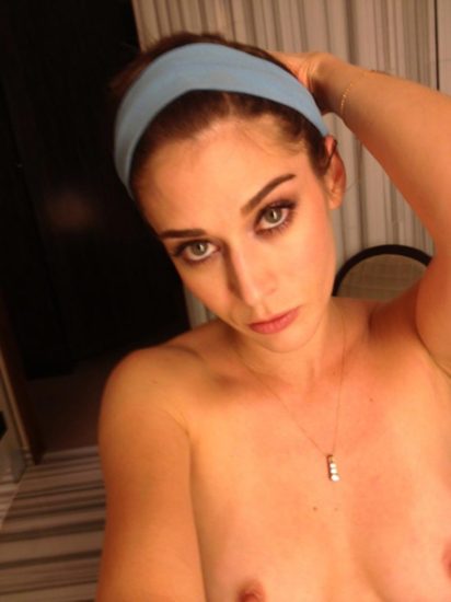 Lizzy Caplan nude selfie leaked