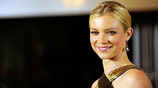 amy smart sexy smile