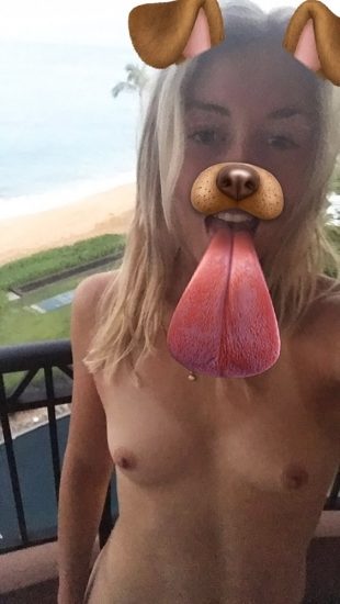 Carina Witthoft topless photo leaked