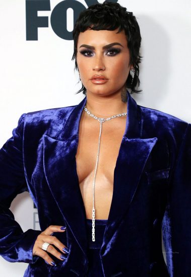 Demi Lovato's sexy breasts