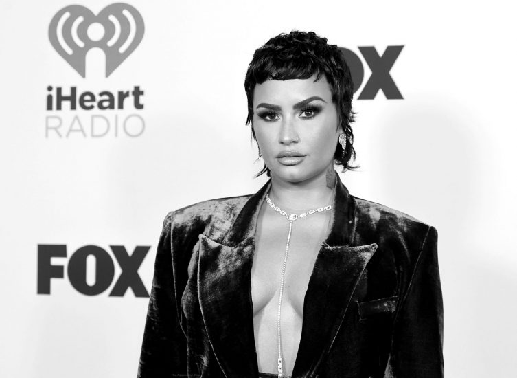 demi lovato boobs