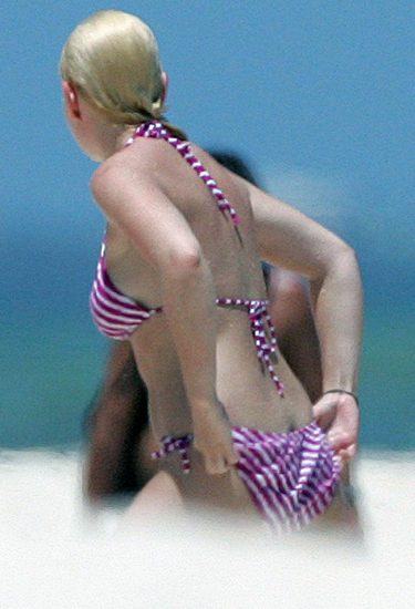 Elisha Cuthbert Butt