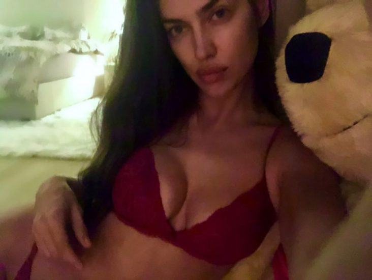 Irina Shayk's sexy leaked selfie