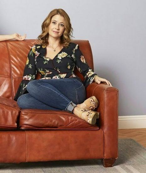 Jenna Fischer's Hot Feet