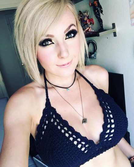 Jessica Nigri Hot Bra