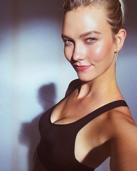 Karlie Kloss almost naked