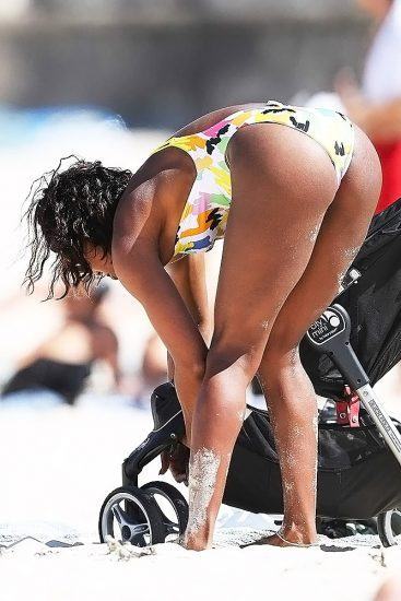 Kelly Rowland's Ass and Legs