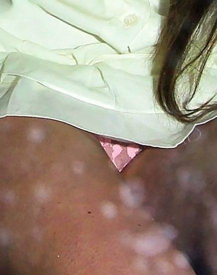 Lana Del Rey nude pussy through pennies