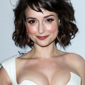 Milana Vayntrub's tits in cleavage