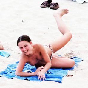 Natalie Portman nude on paparazzi photo