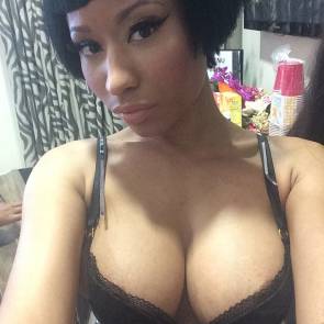 Nicki Minaj Naked In Bra Sexy