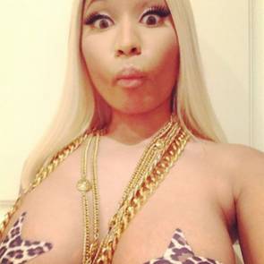 Nicki Minaj nude with stars on her nipples