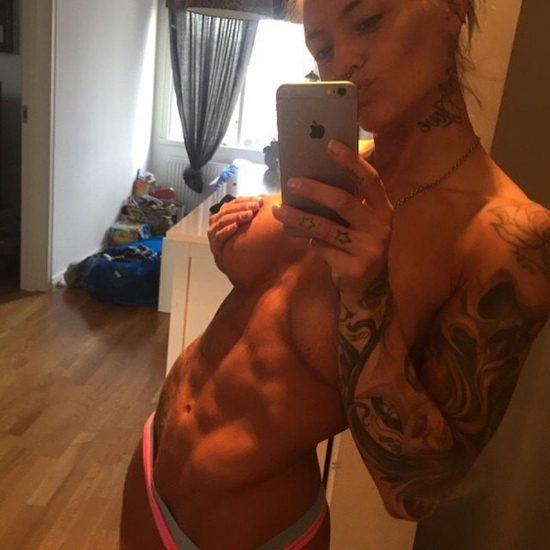 Pauline von Schinkel hot mirror selfie