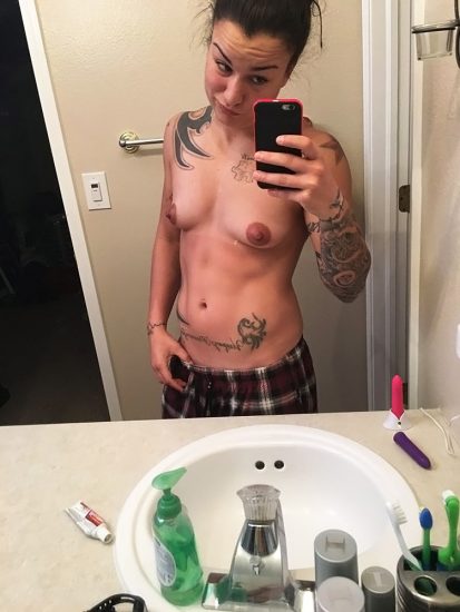 Raquel Pennington nude boobs