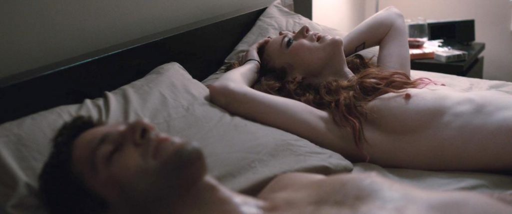 Rose Leslie exposed in Sticky Notes sex scene