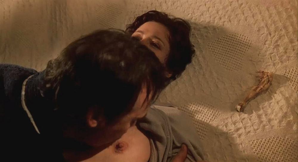 Sigourney Weaver nude naked boobs