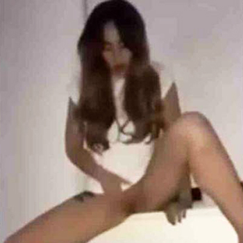 Stephanie Davis Nude Porn – Masturbating Video