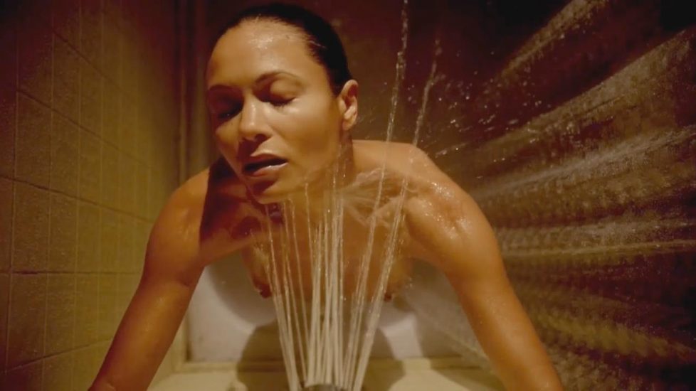 Thandie Newton Naked Shower Wicked - S01E01