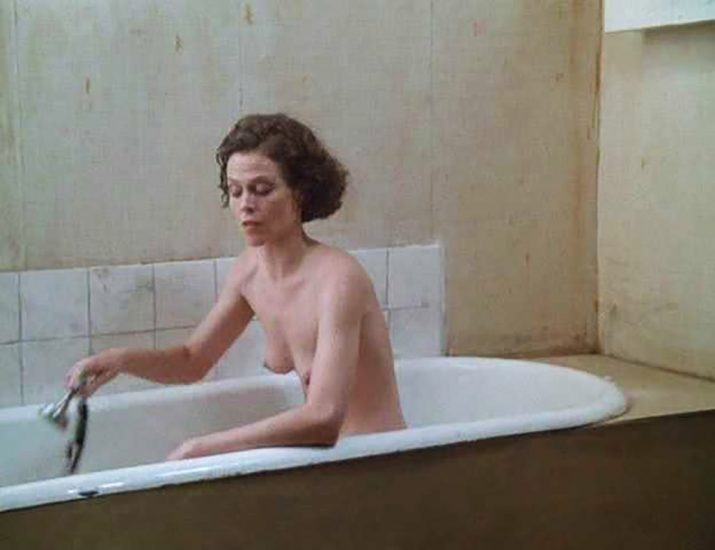 Sigourney Weaver's hot nude scene