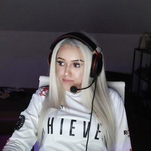 macayla streaming