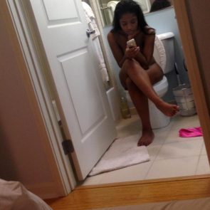 Keke Palmer nude while peeing