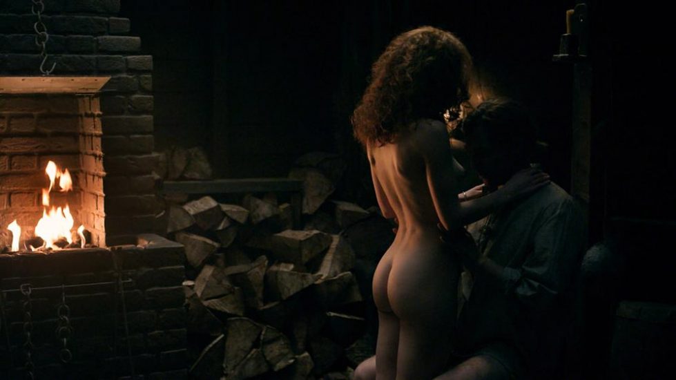 Sophie Skelton Naked Ass