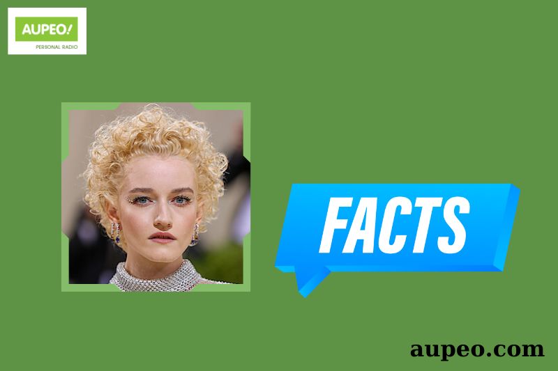 Julia Garner's Quick Facts