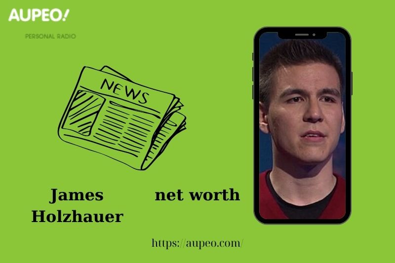 What is James Hollzauer's net value in 2025