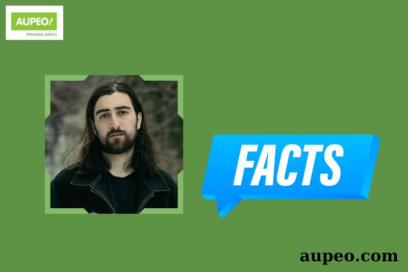 Noah Kahan's quick facts